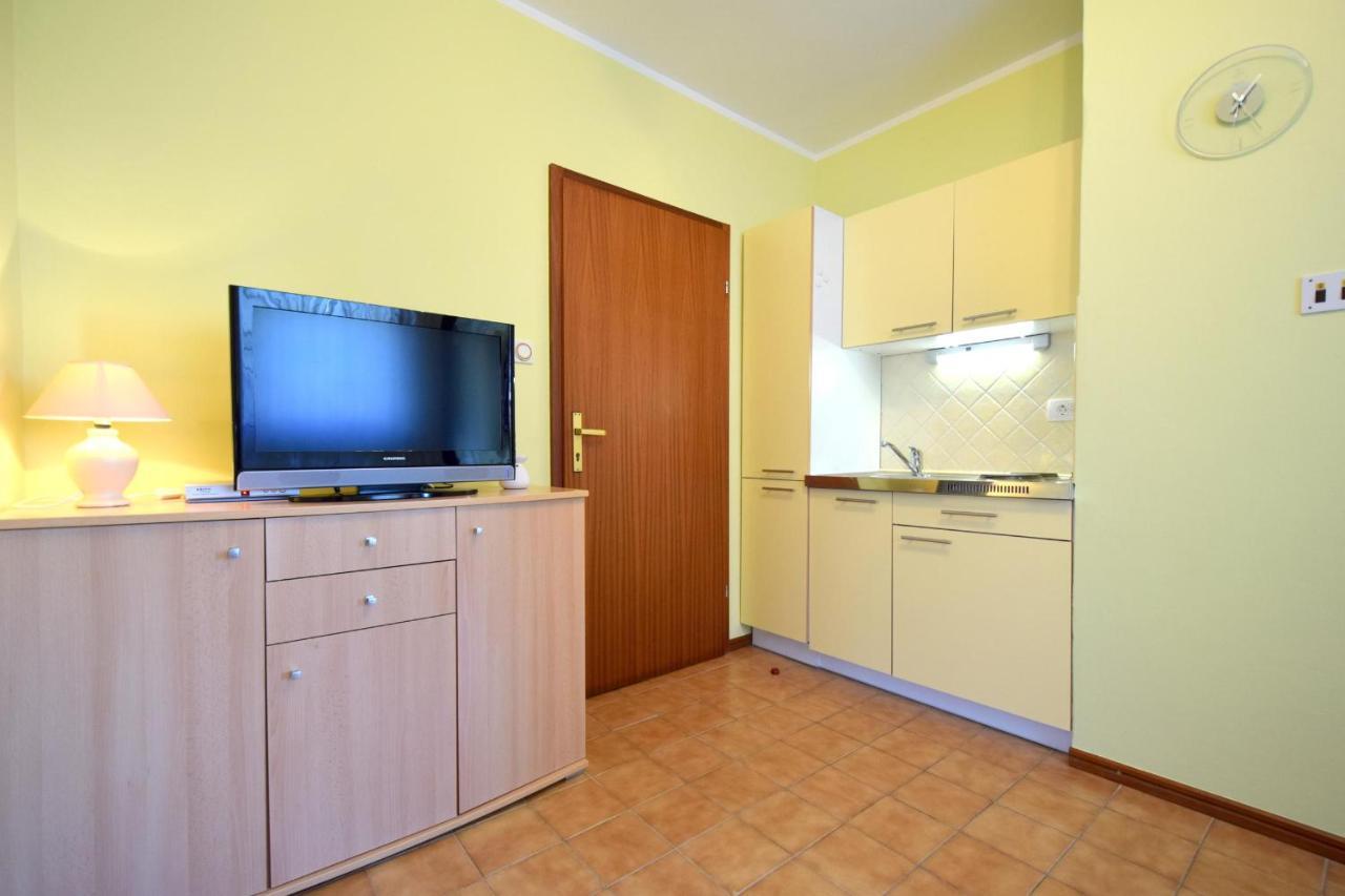 Apartments Andrea Малинська Екстер'єр фото